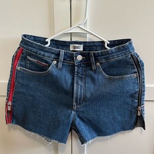 Tommy Jeans High-Rise Logo-Zipper Shorts